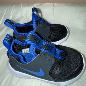 Nike Kids Black and Blue Sneakers